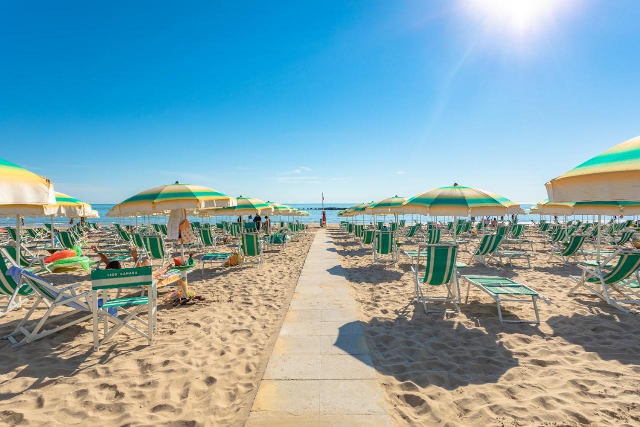 Case Vacanze Blue Bay Resort Roseto Degli Abruzzi Esterno foto