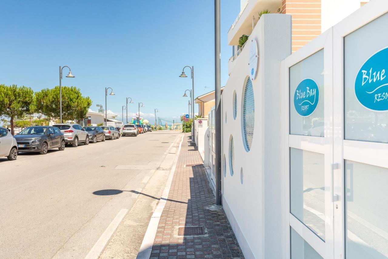 Case Vacanze Blue Bay Resort Roseto Degli Abruzzi Esterno foto