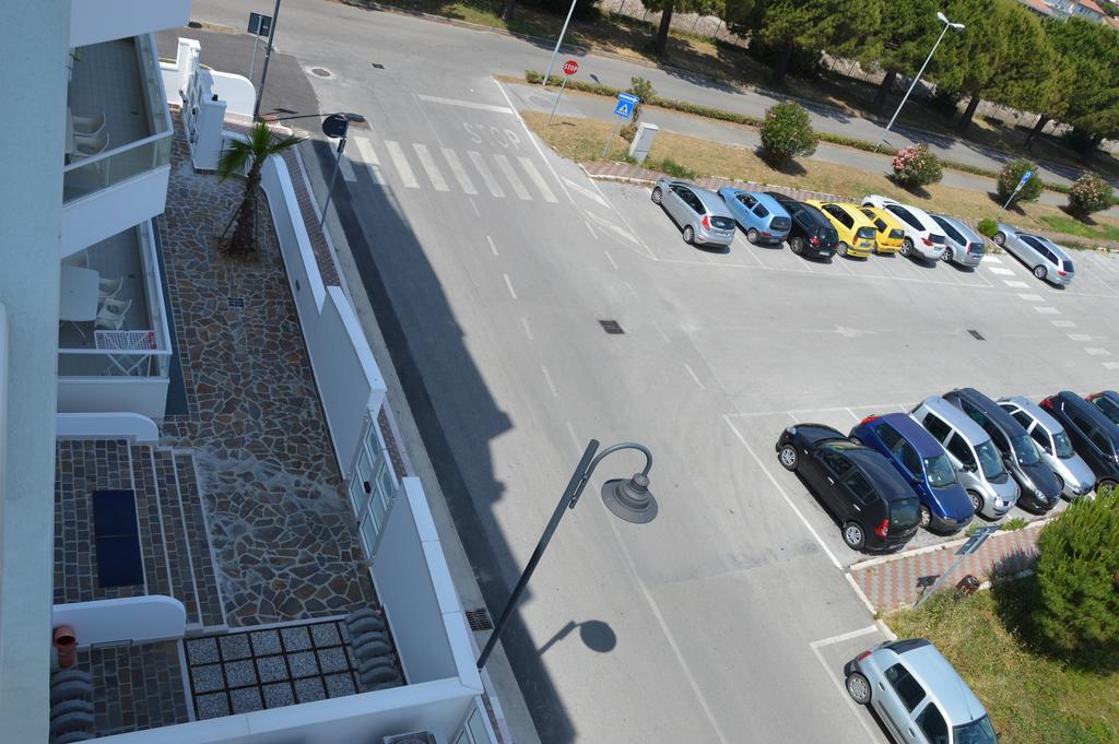 Case Vacanze Blue Bay Resort Roseto Degli Abruzzi Esterno foto